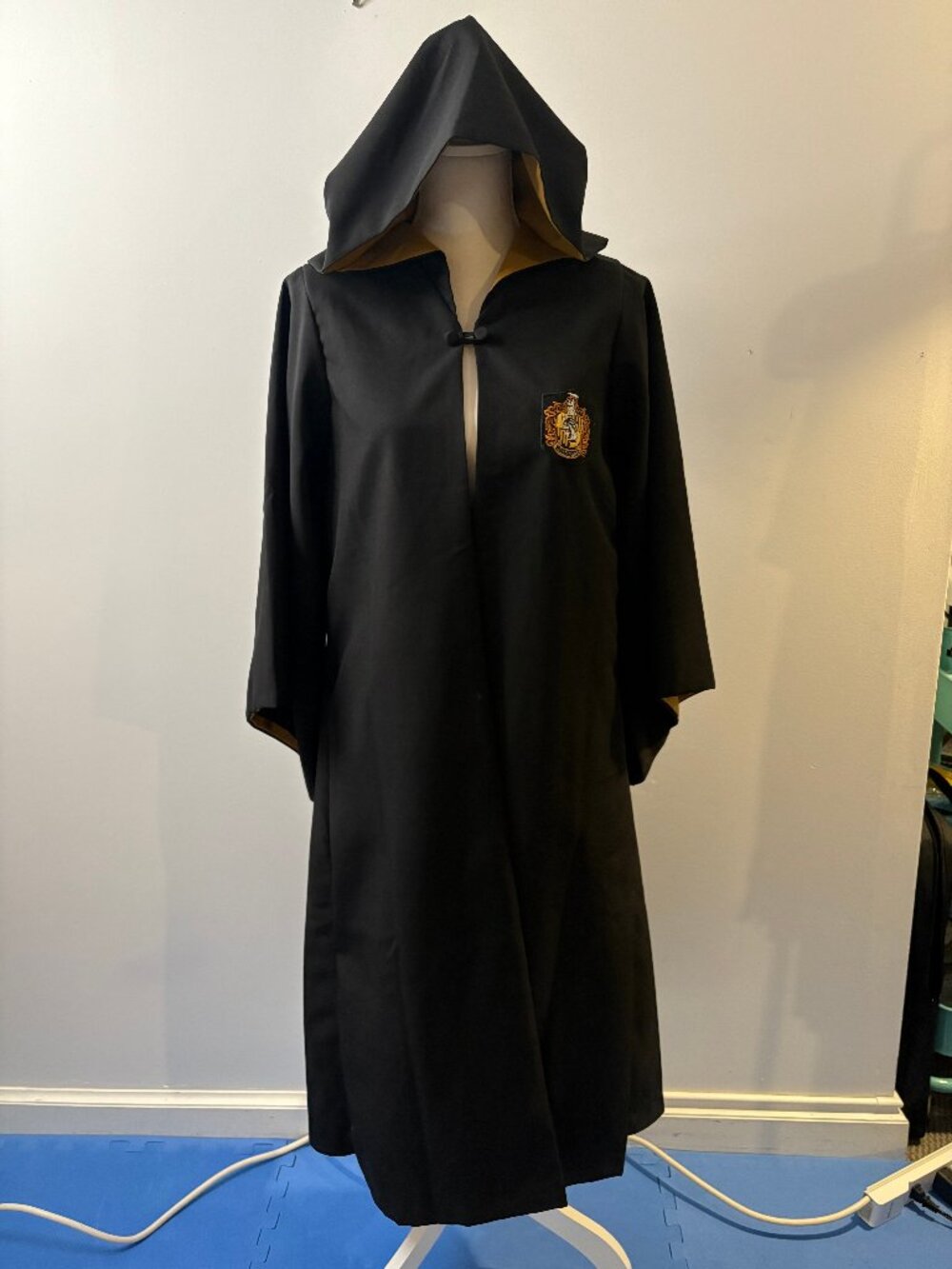 Harry Potter Hufflepuff Cloak Official Warner Bros. Studio Tour London XXS